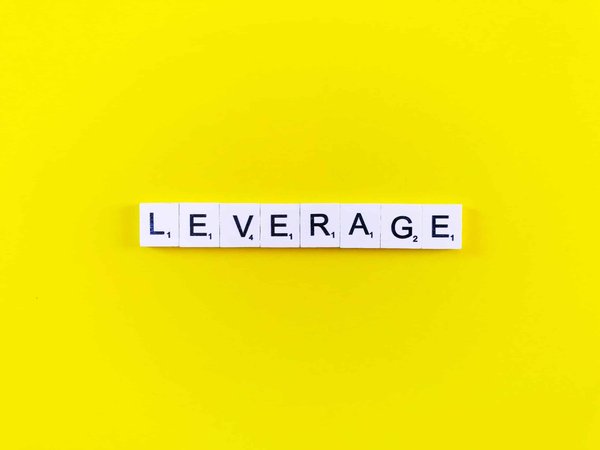 How can real estate stakeholders leverage digital twins for more effective project management?